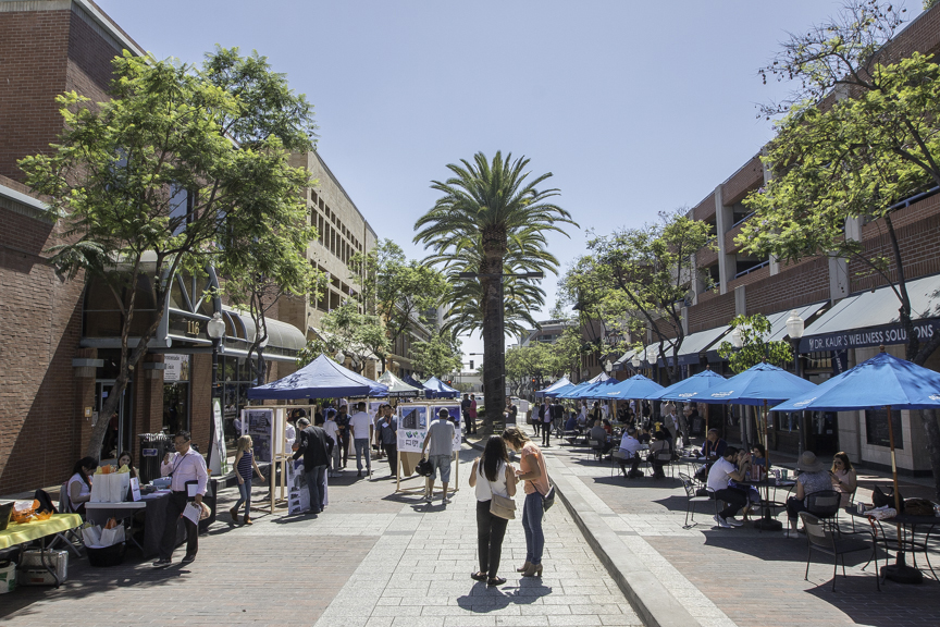 Downtown Glendale Glendale, CA Shopping Restaurants Entertainment